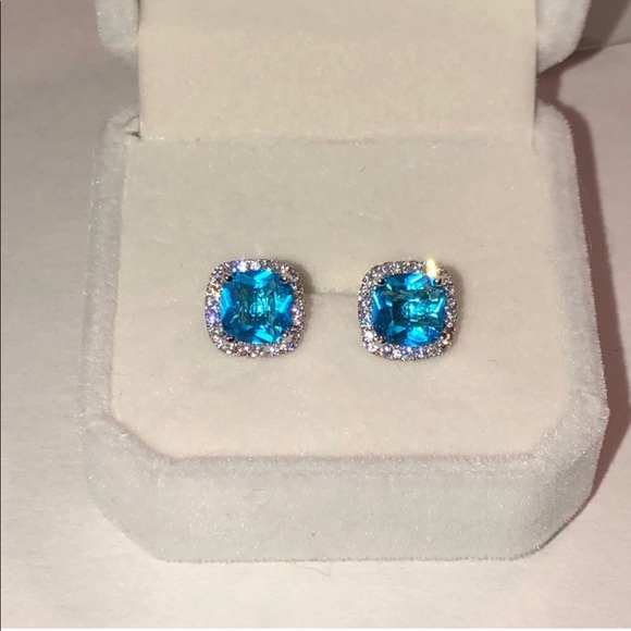 18k Gold Neon Blue Princess Cut Halo Earrings NEW - Picture 5 of 6